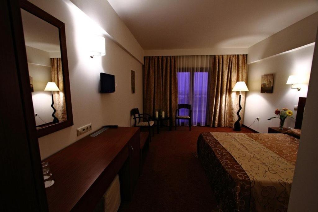 Siris Hotel Serres Kamer foto