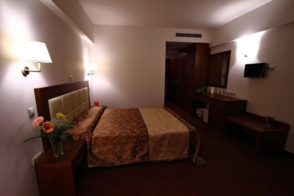 Siris Hotel Serres Kamer foto